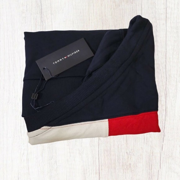 Tommy Hilfiger One-Shoulder Sweatshirt Size XL - Picture 8 of 8